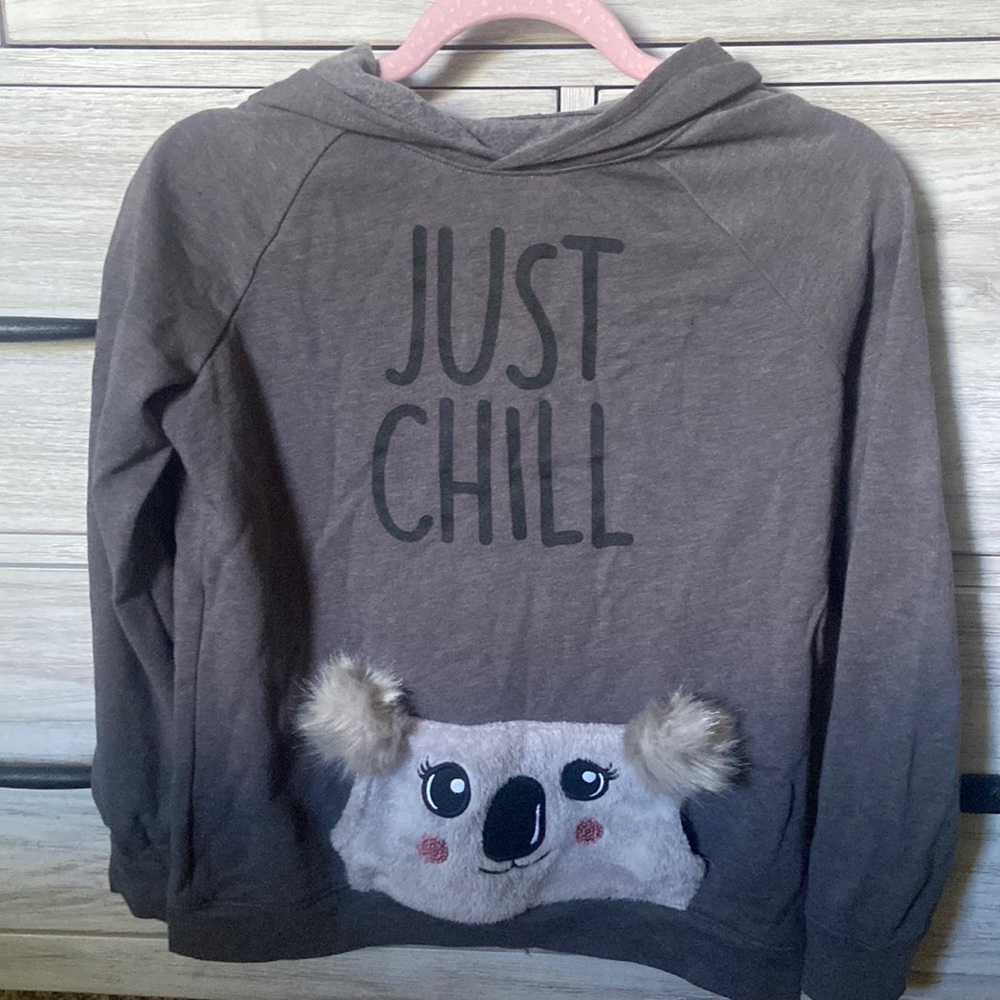 Girl’s sweatshirt